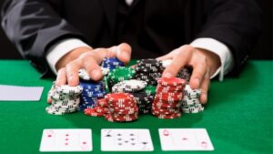 cach choi game bai poker online 1 Tổng quan về trò đánh bài Poker trực tuyến.